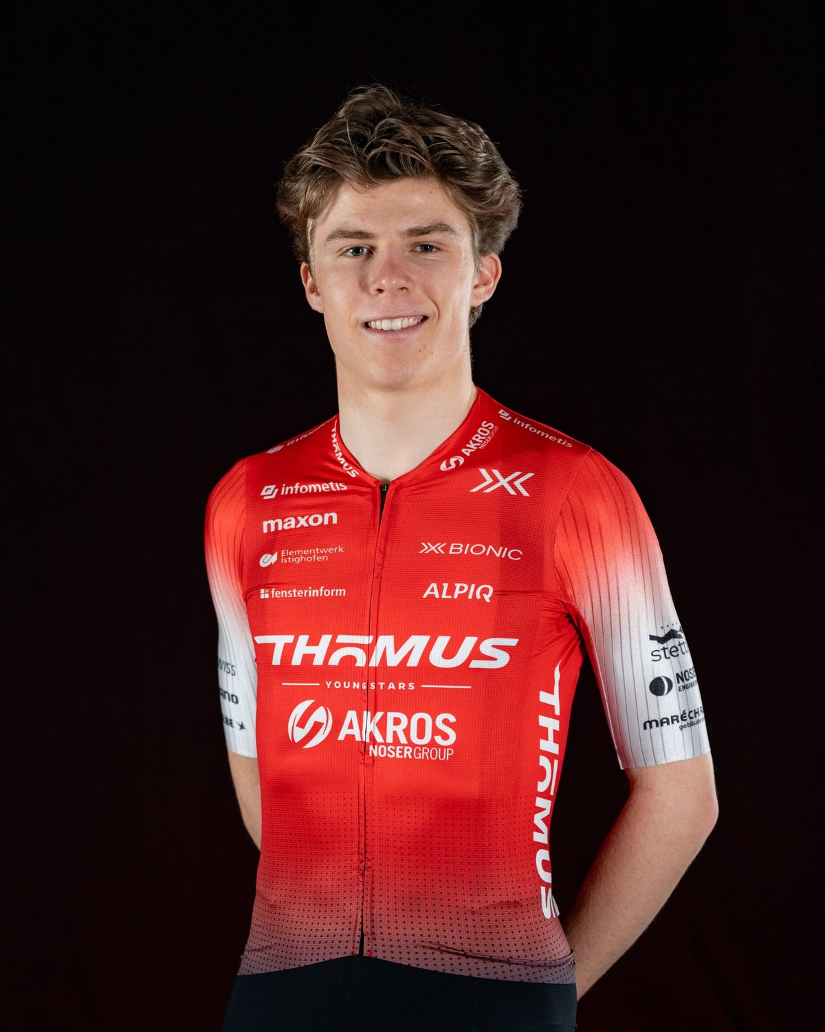 Portrait von Sven Sommer im Renntrikot des Teams Thömus Akros - Youngstars